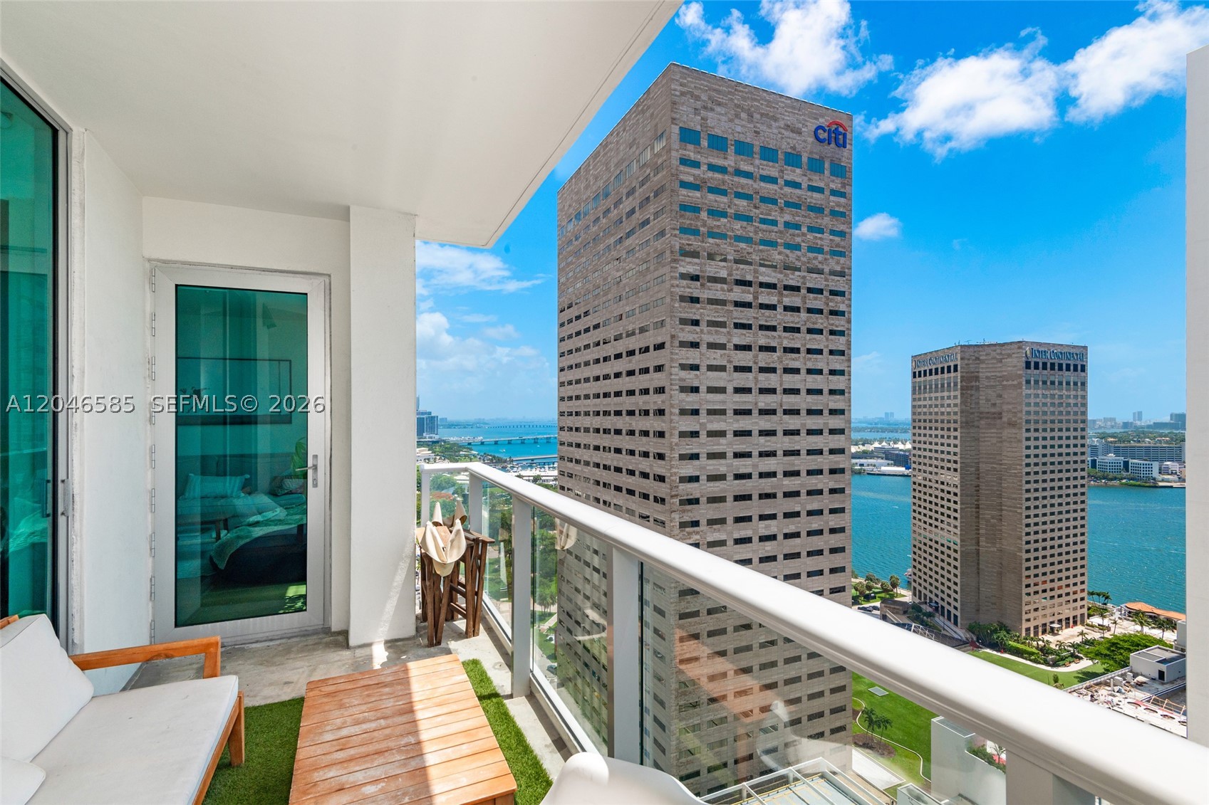 300 S Biscayne Blvd #T-2612, Miami FL 33131