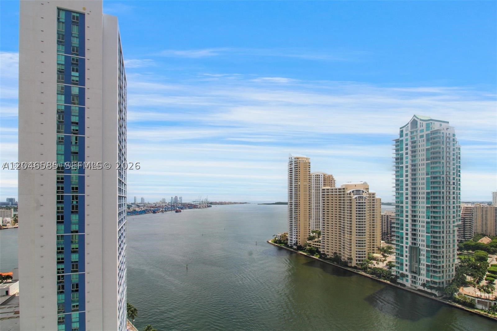 300 S Biscayne Blvd #T-2612, Miami FL 33131