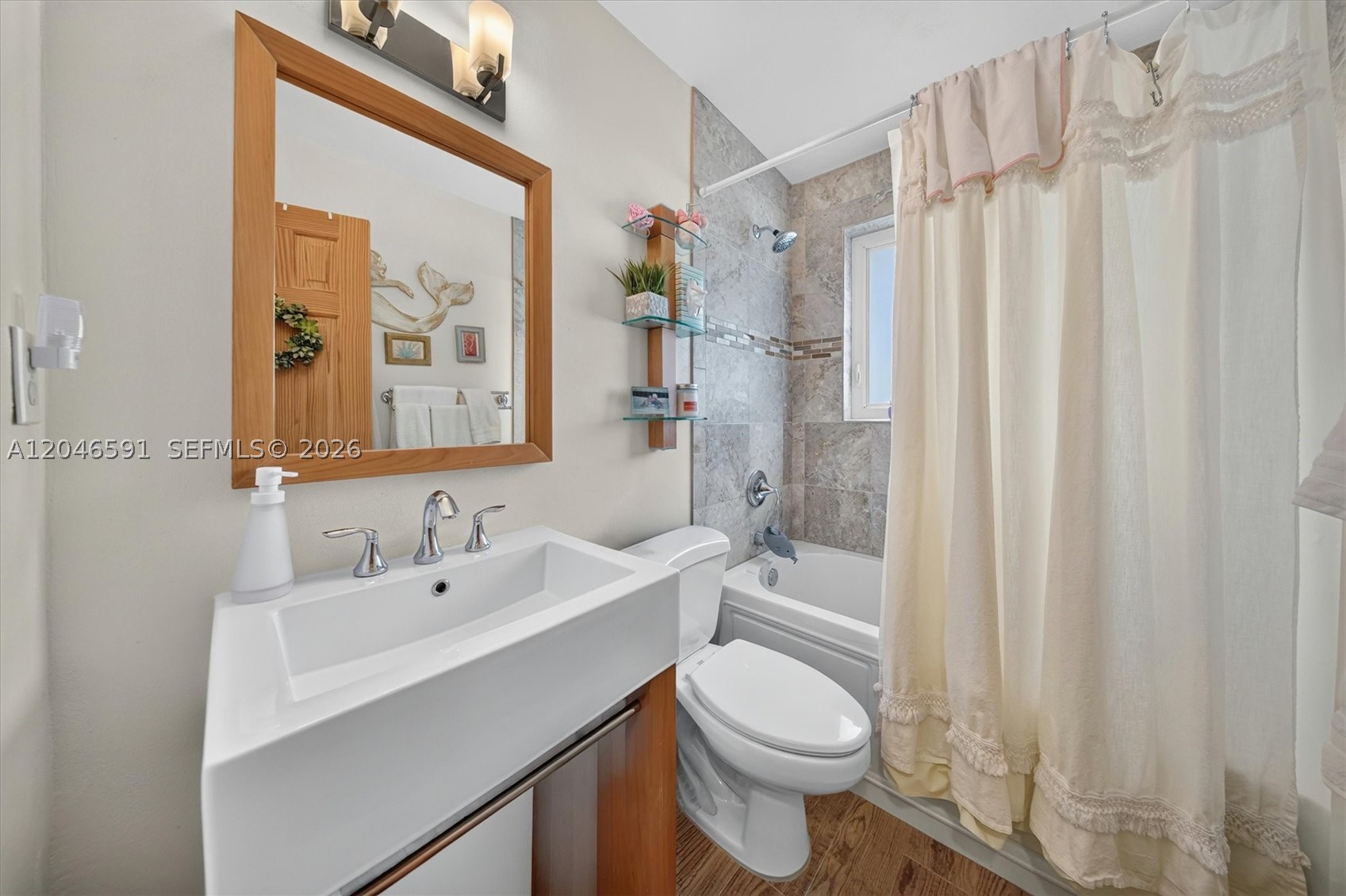 11180 SW 58th Ter, Miami FL 33173