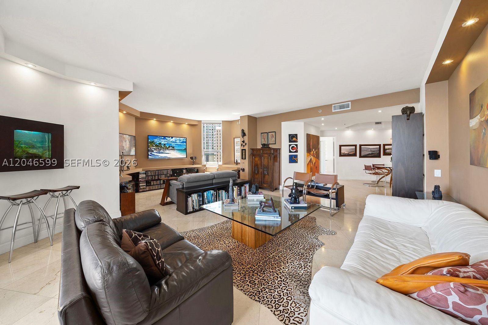 808 Brickell Key Dr #1808, Miami FL 33131