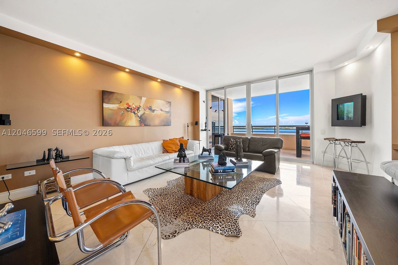 808 Brickell Key Dr #1808, Miami FL 33131