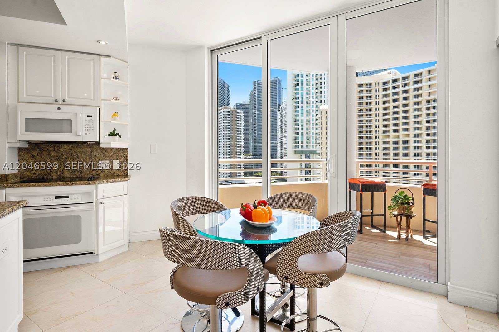 808 Brickell Key Dr #1808, Miami FL 33131