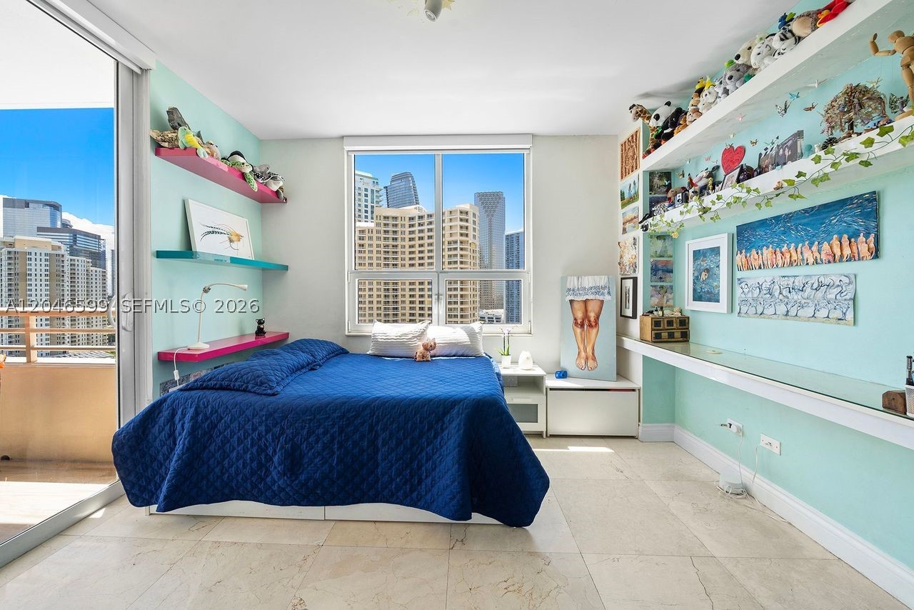808 Brickell Key Dr #1808, Miami FL 33131