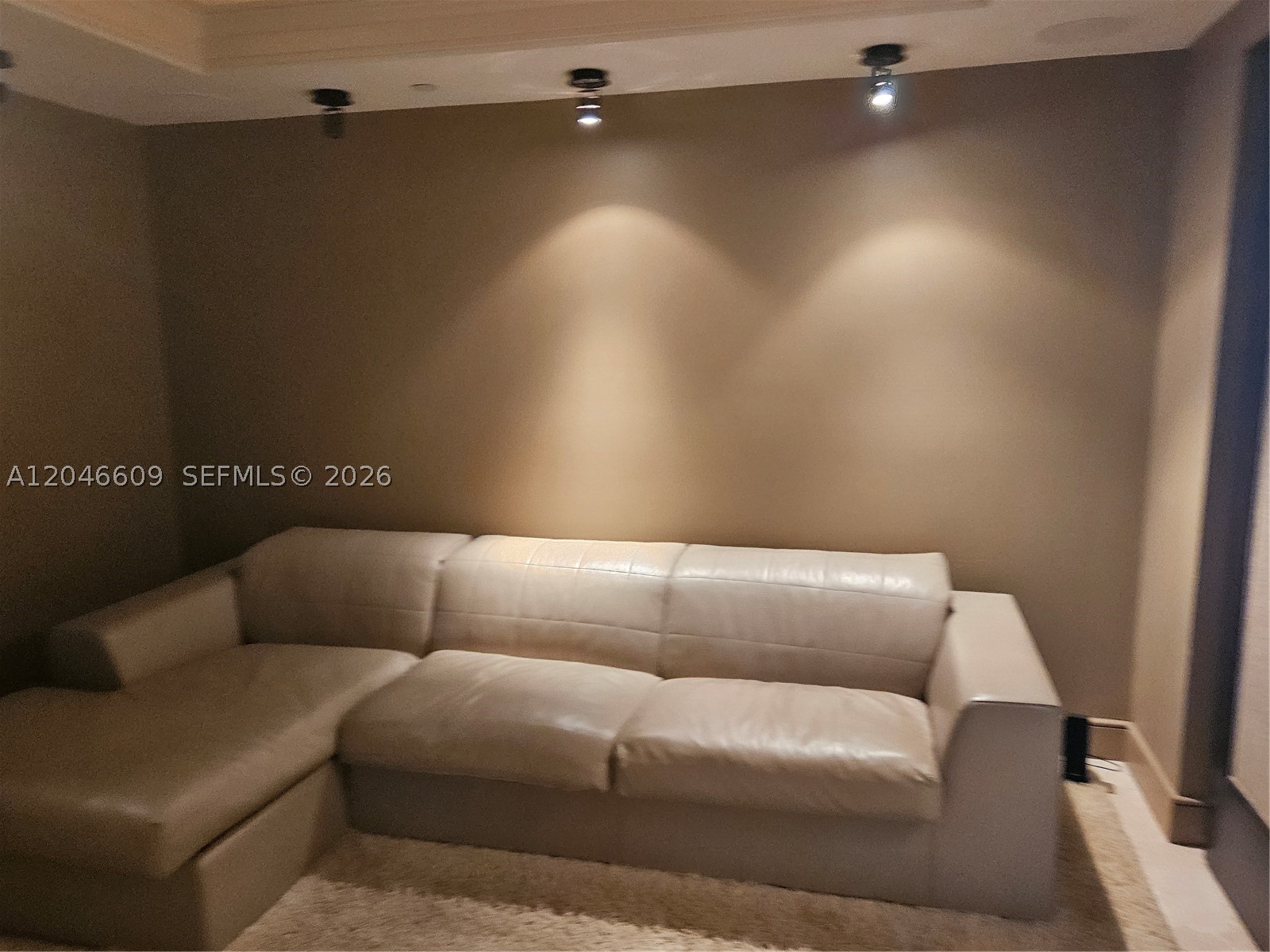 20201 E Country Club Dr #2409, Aventura FL 33180