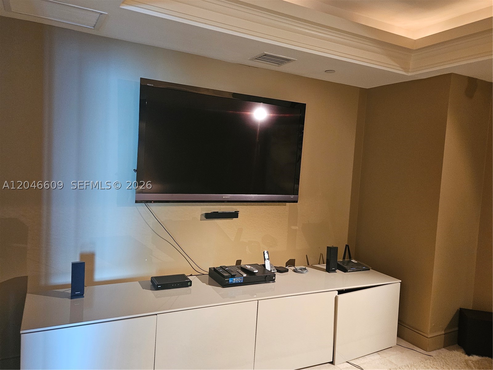 20201 E Country Club Dr #2409, Aventura FL 33180