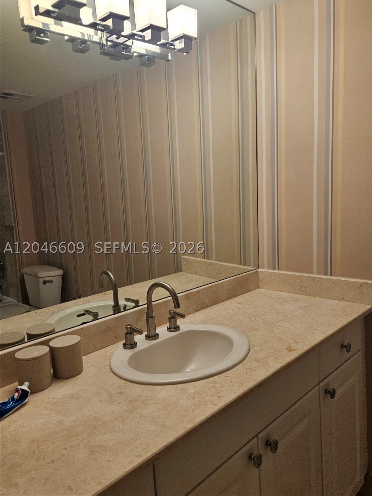 20201 E Country Club Dr #2409, Aventura FL 33180