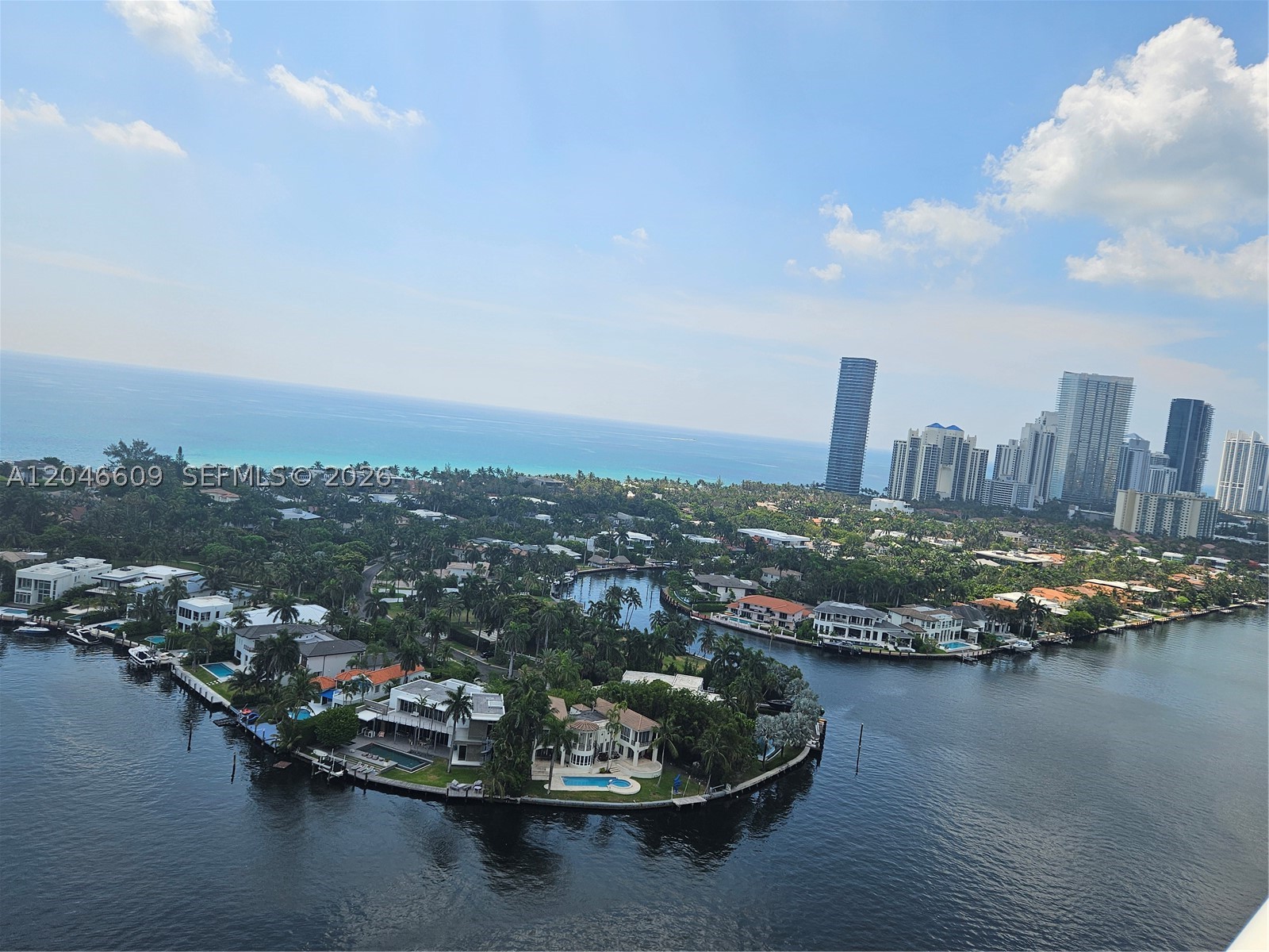 20201 E Country Club Dr #2409, Aventura FL 33180