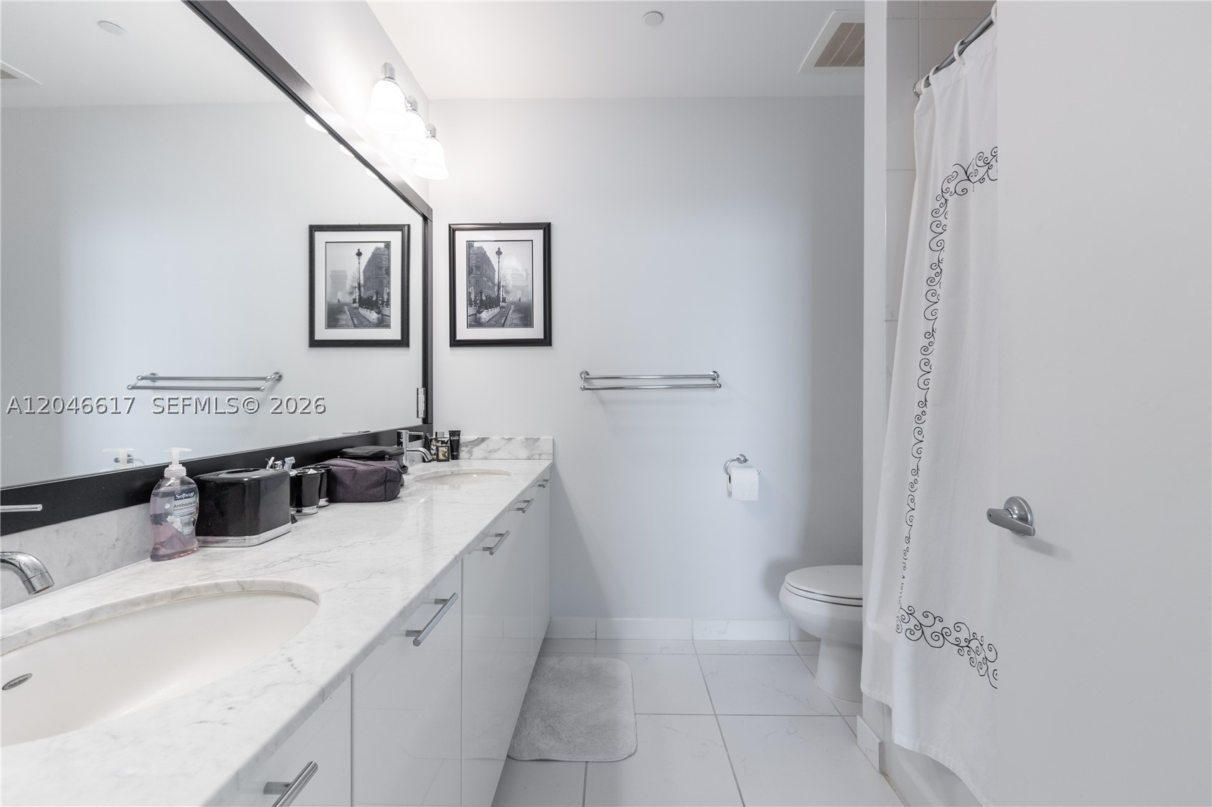 950 Brickell Bay Dr #5011, Miami FL 33131
