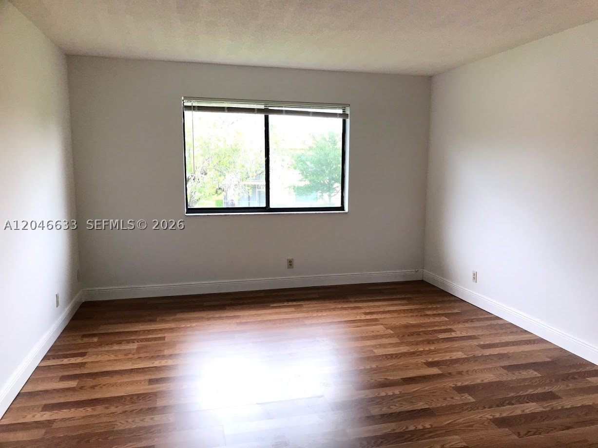 369 Lakeview Dr #203, Weston FL 33326