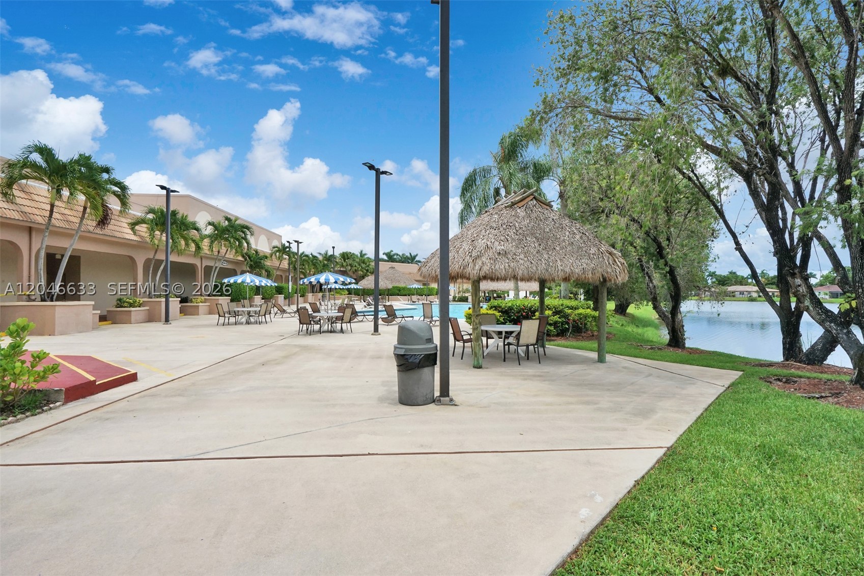 369 Lakeview Dr #203, Weston FL 33326
