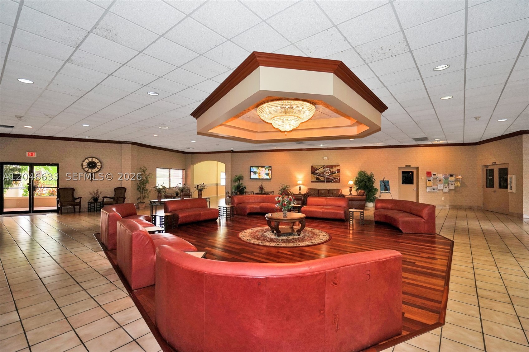 369 Lakeview Dr #203, Weston FL 33326