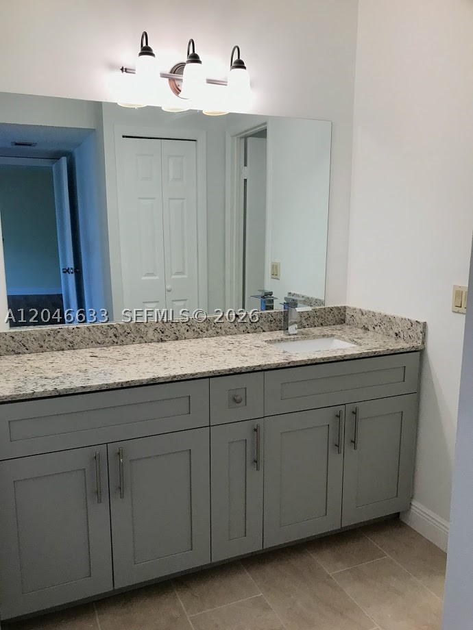 369 Lakeview Dr #203, Weston FL 33326