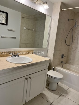 6841 SW 44th St #204, Miami FL 33155