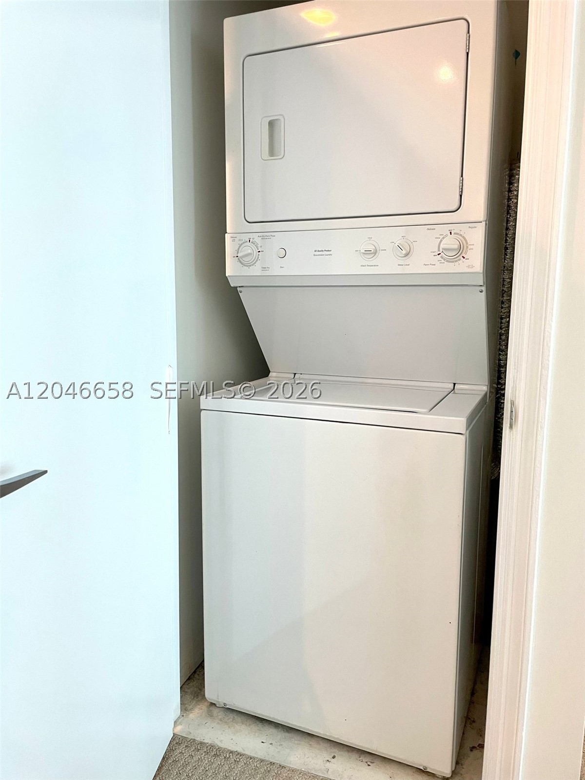 500 Brickell Ave #2006, Miami FL 33131