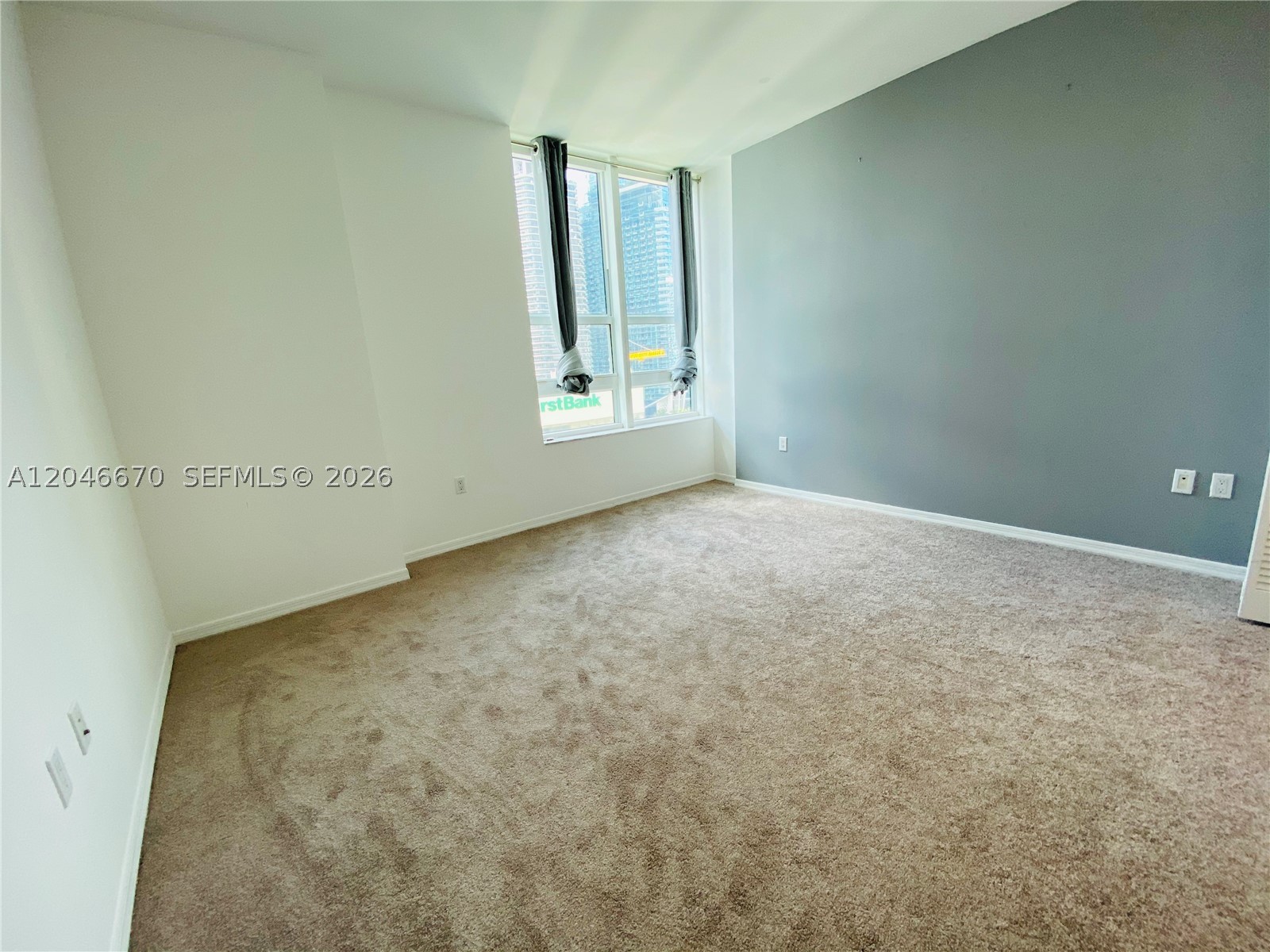 951 Brickell Ave #1909, Miami FL 33131