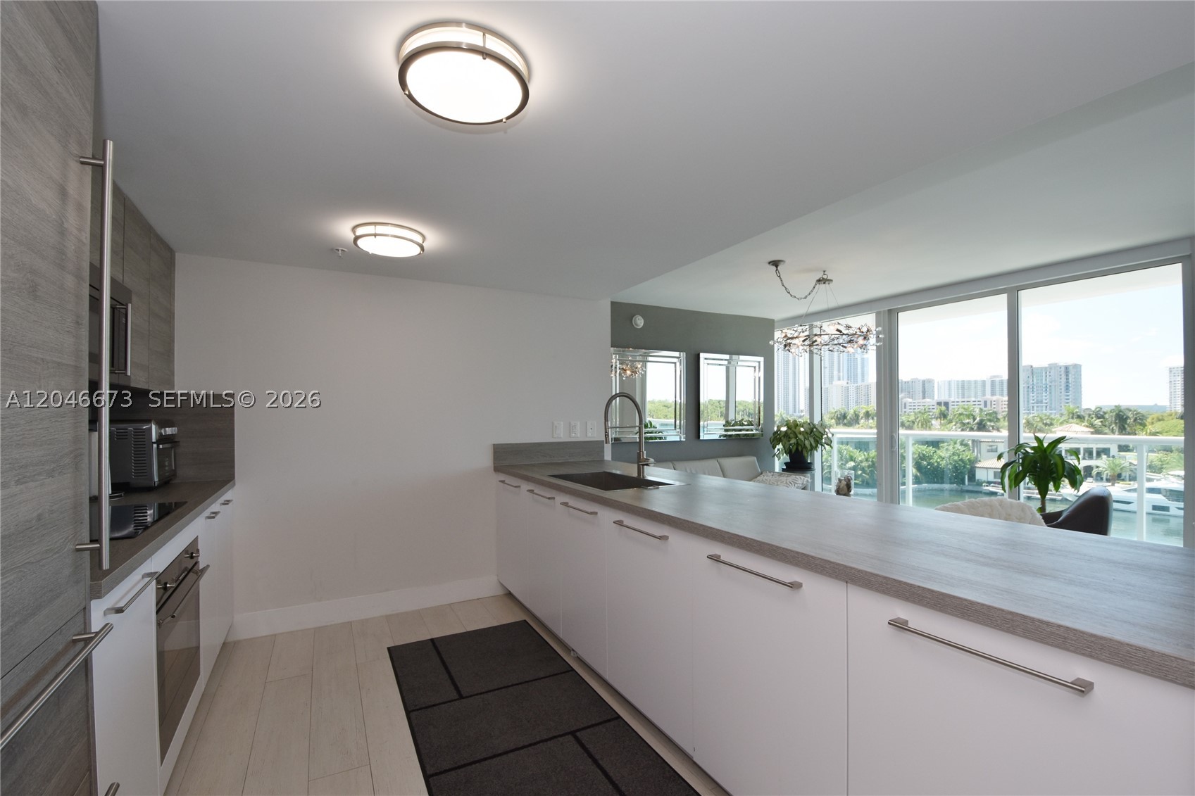 400 Sunny Isles Blvd #521, Sunny Isles Beach FL 33160