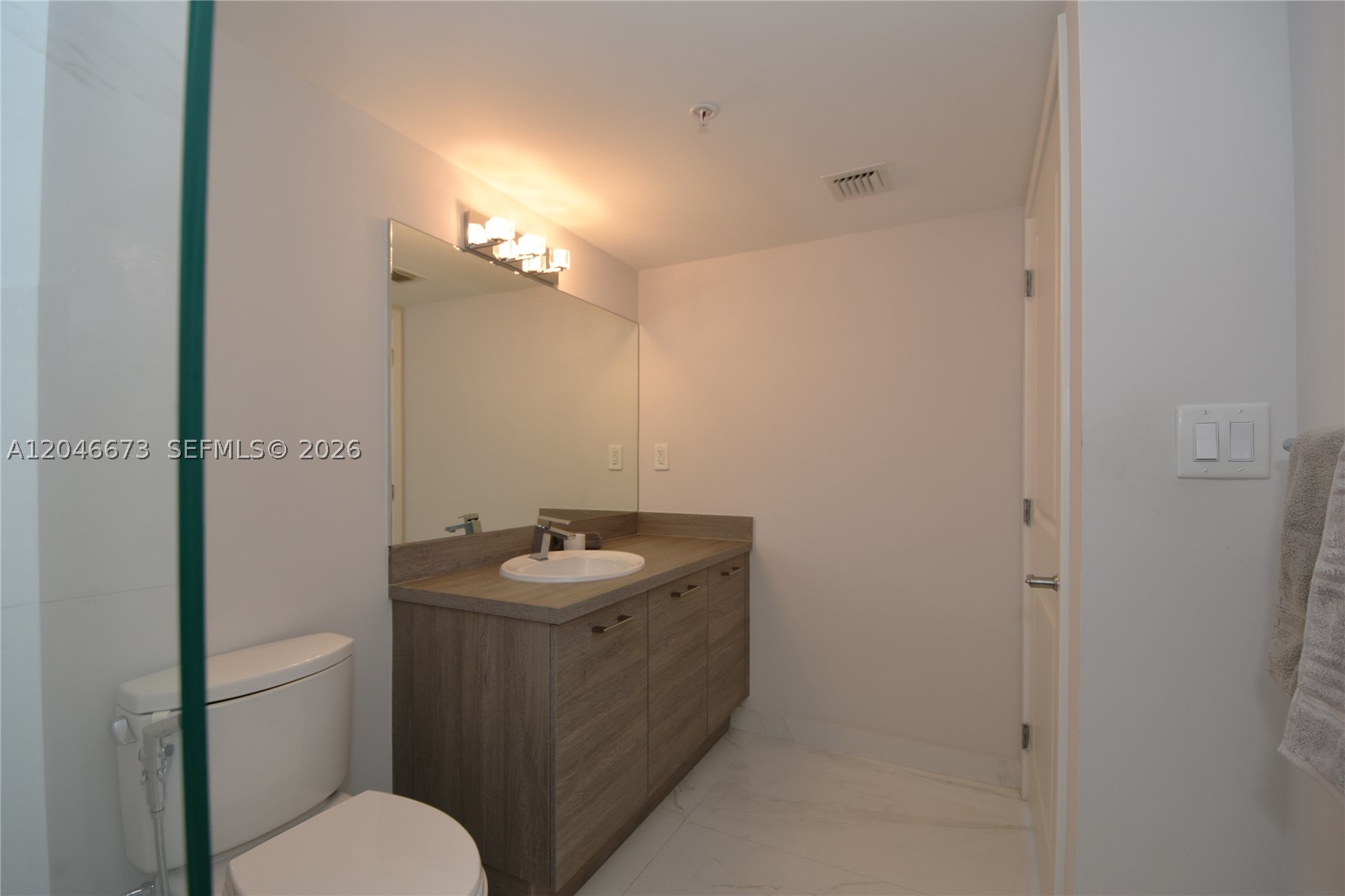 400 Sunny Isles Blvd #521, Sunny Isles Beach FL 33160