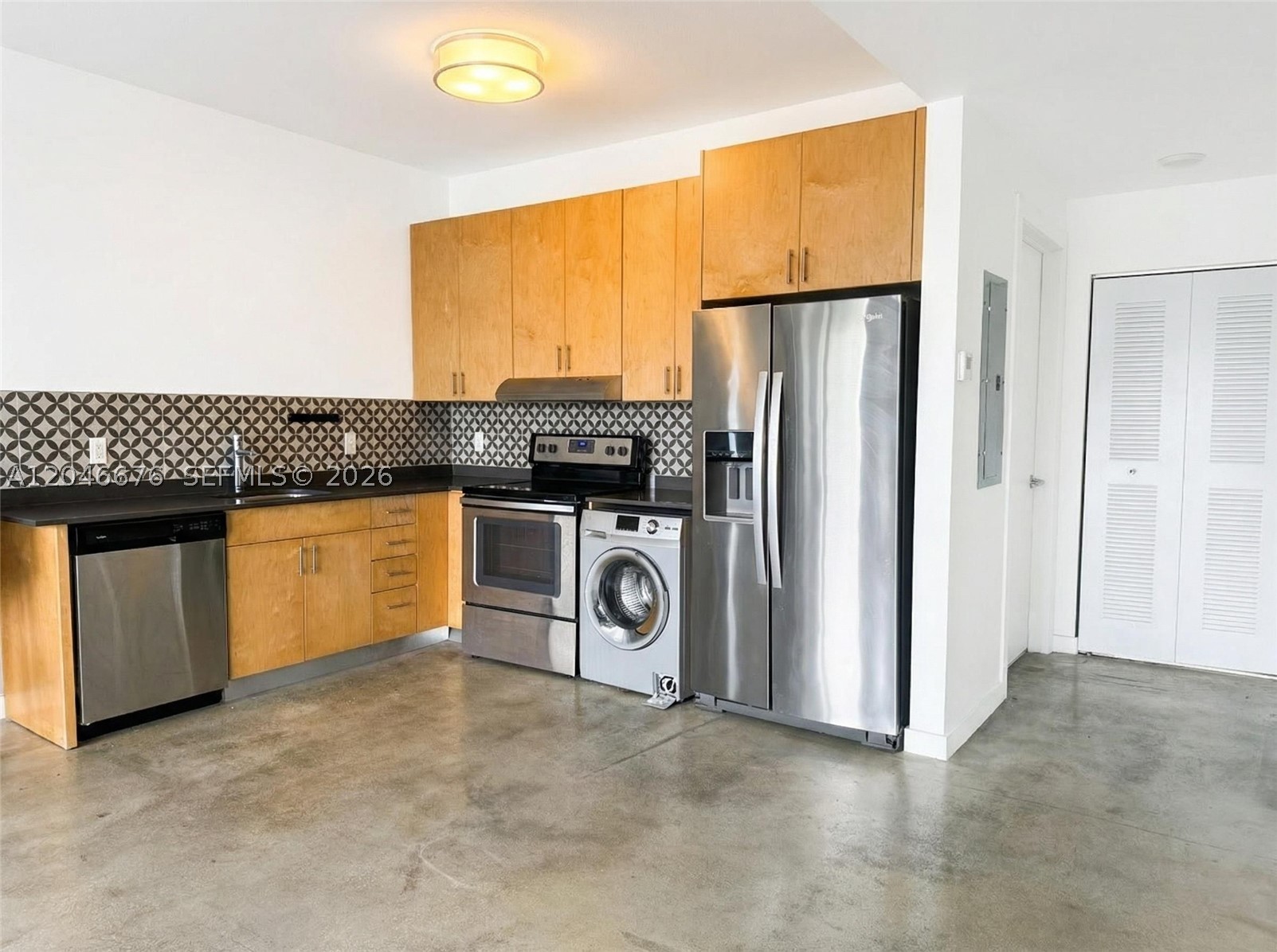 769 NW 1st St #301, Miami FL 33128