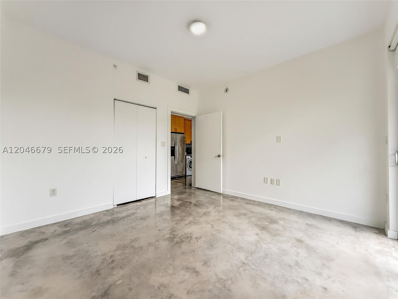 761 NW 1st St #302, Miami FL 33128
