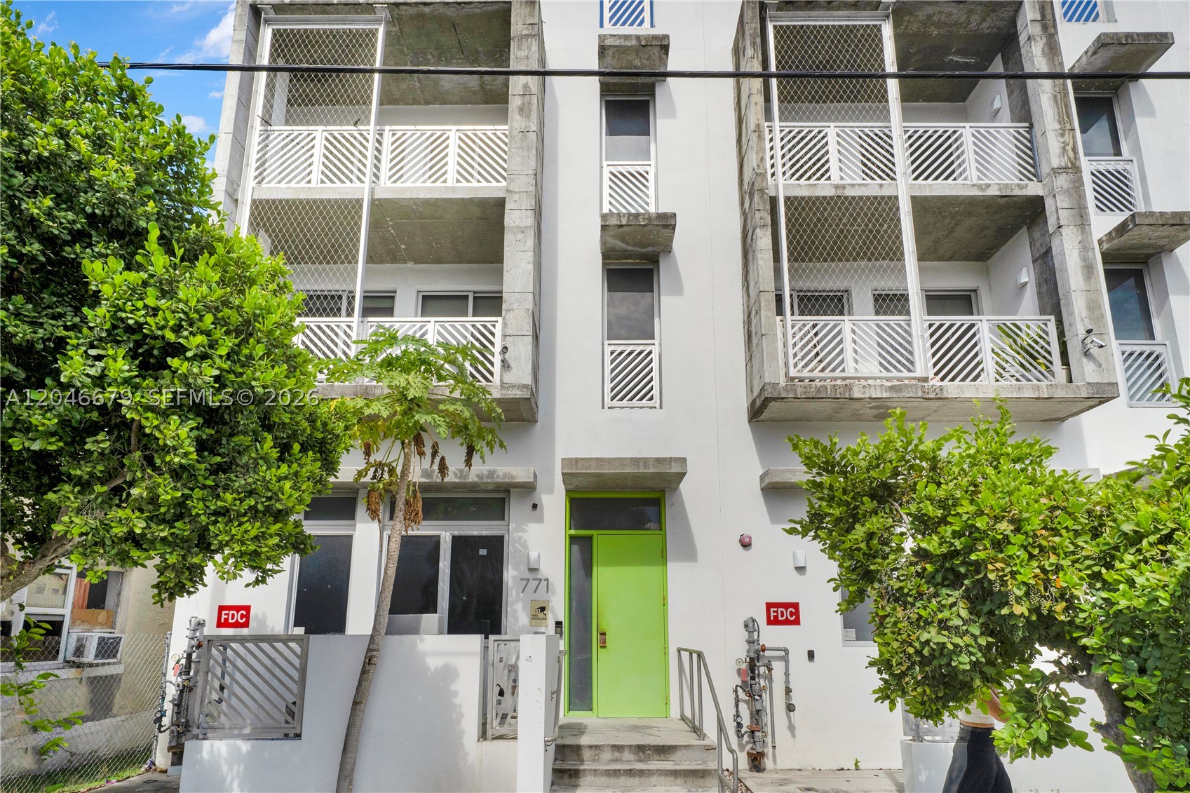 761 NW 1st St #302, Miami FL 33128