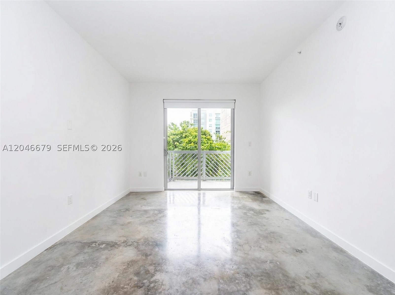 761 NW 1st St #302, Miami FL 33128