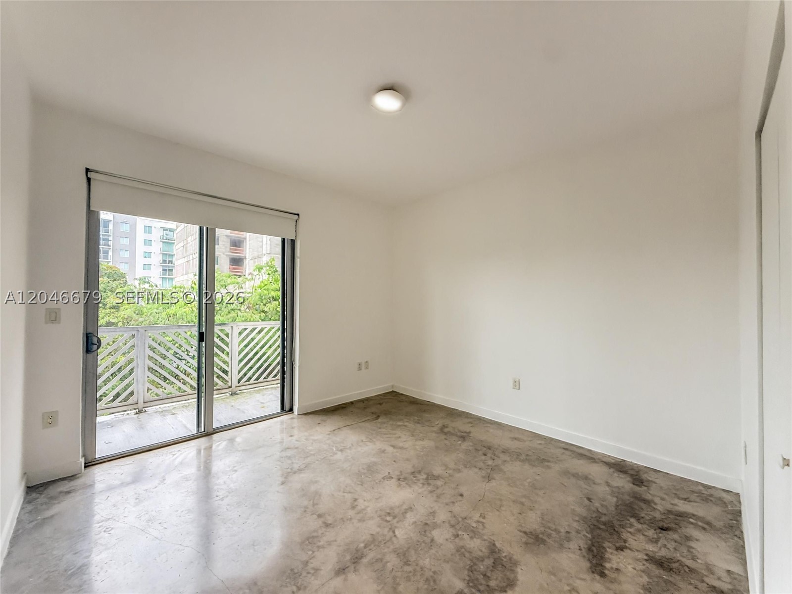 761 NW 1st St #302, Miami FL 33128