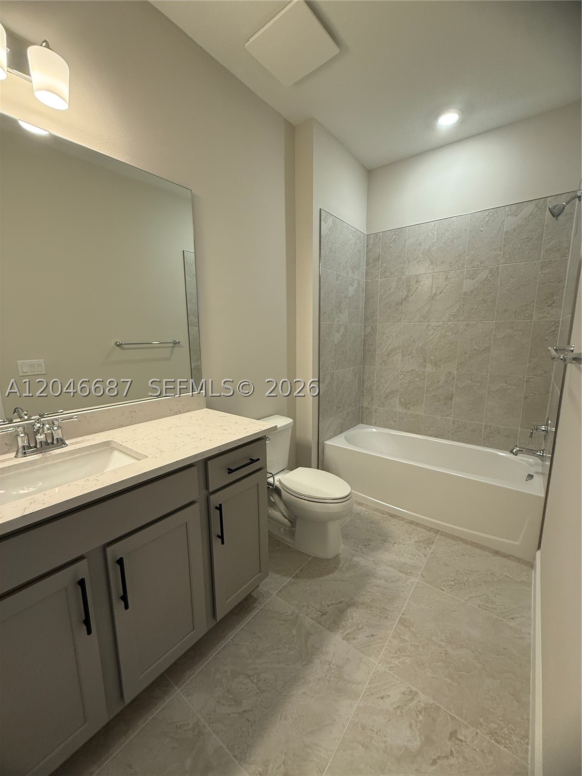 4286 Efendi Drive, Lantana FL 33462