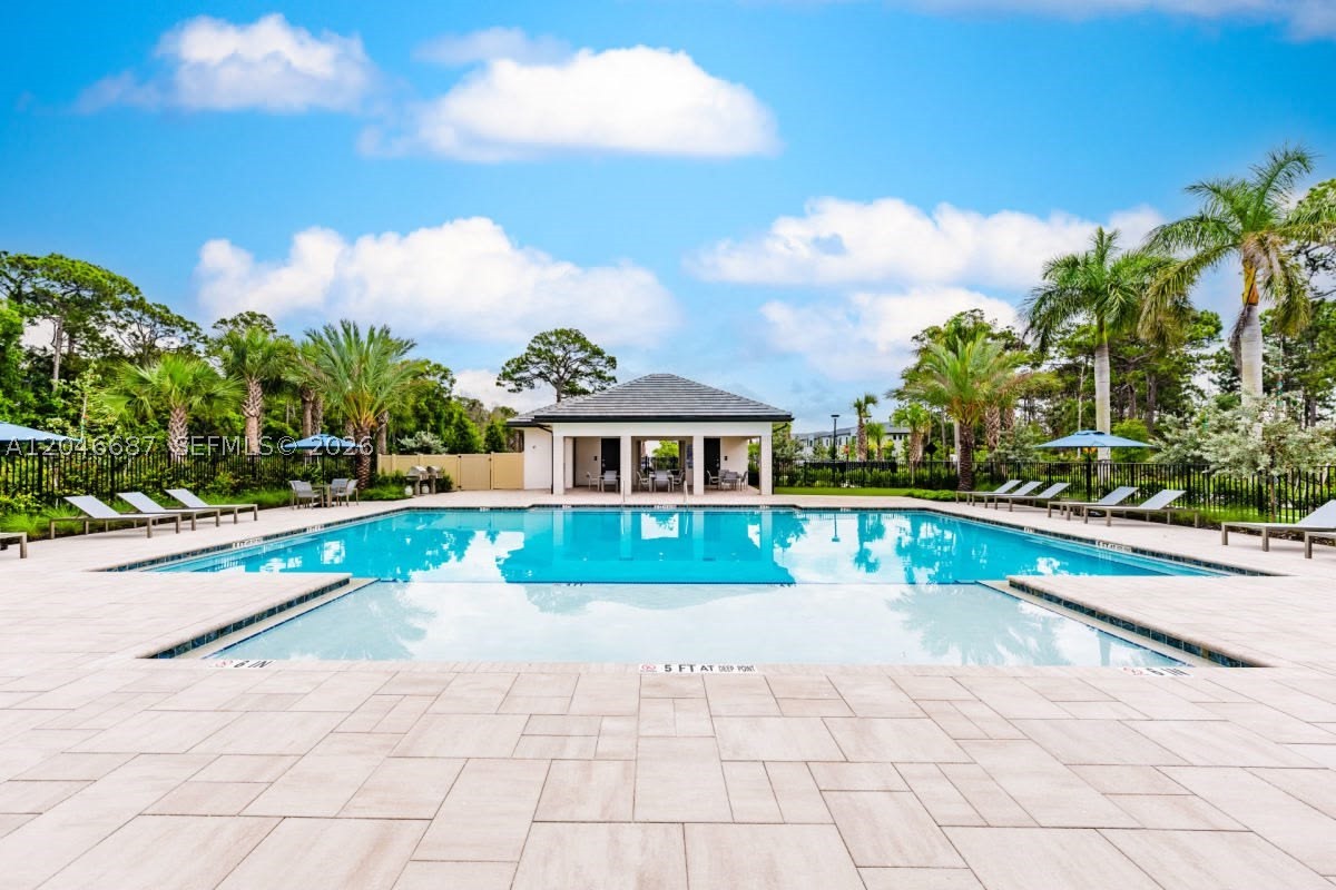 4286 Efendi Drive, Lantana FL 33462