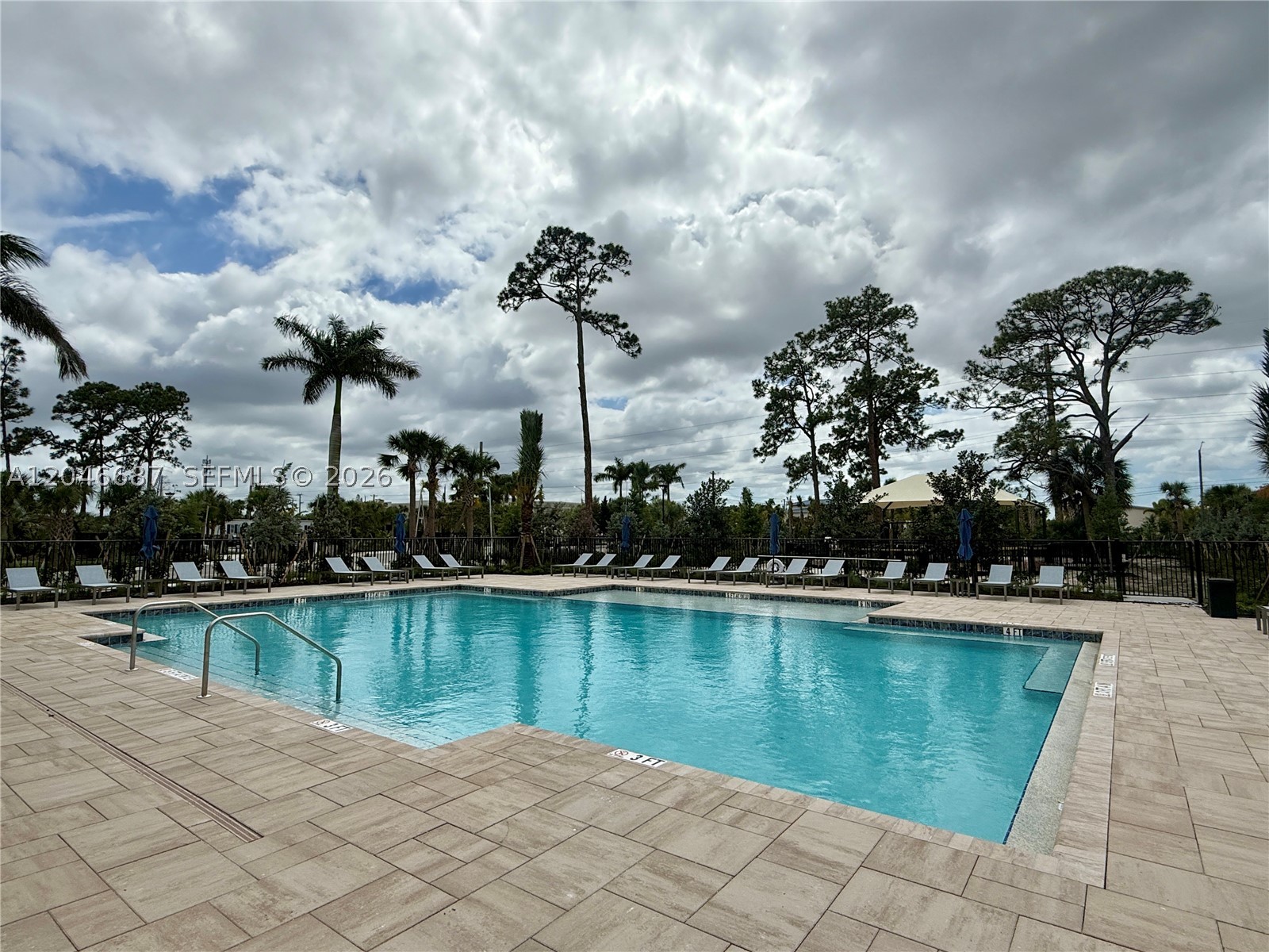 4286 Efendi Drive, Lantana FL 33462