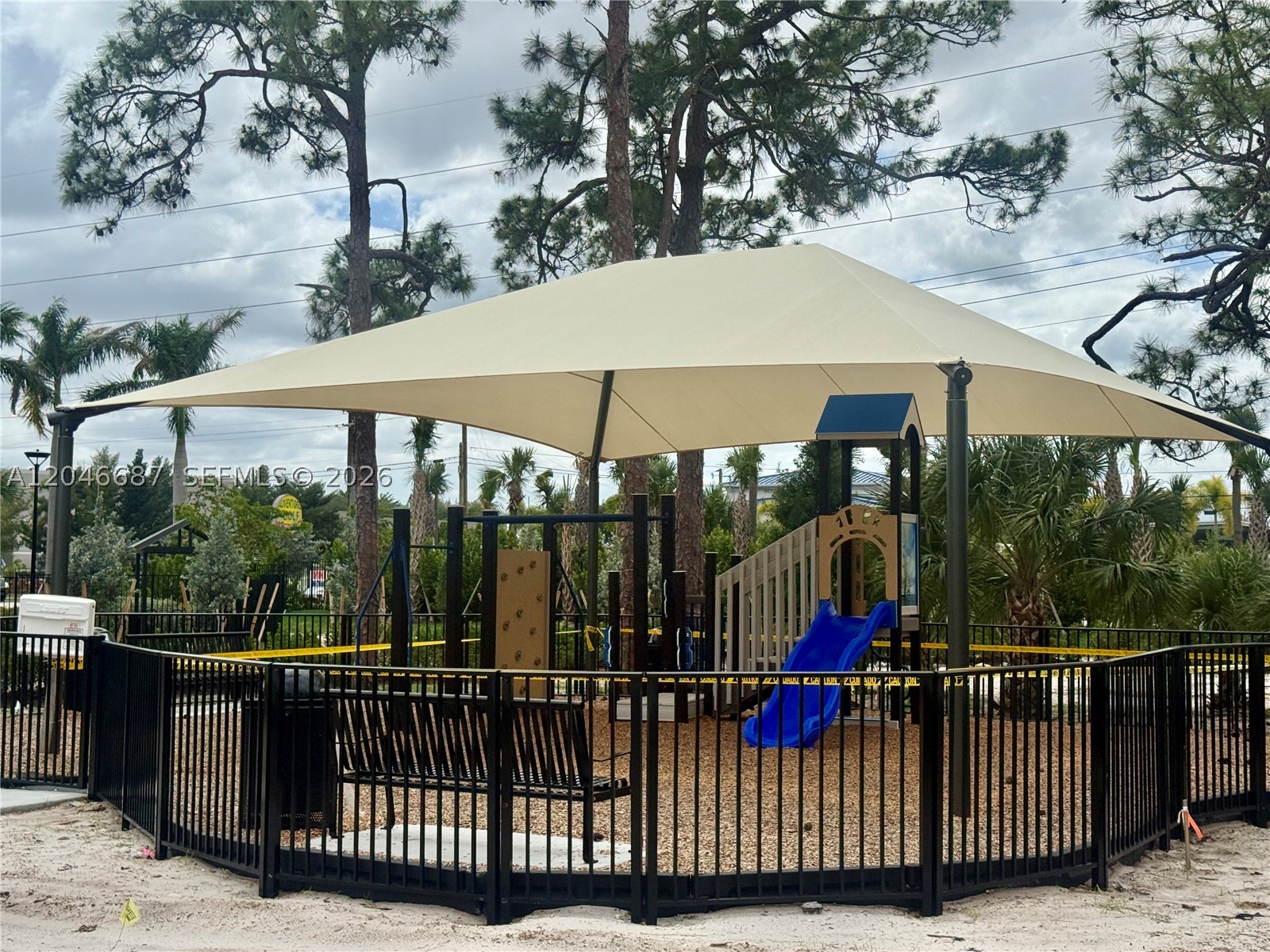 4286 Efendi Drive, Lantana FL 33462