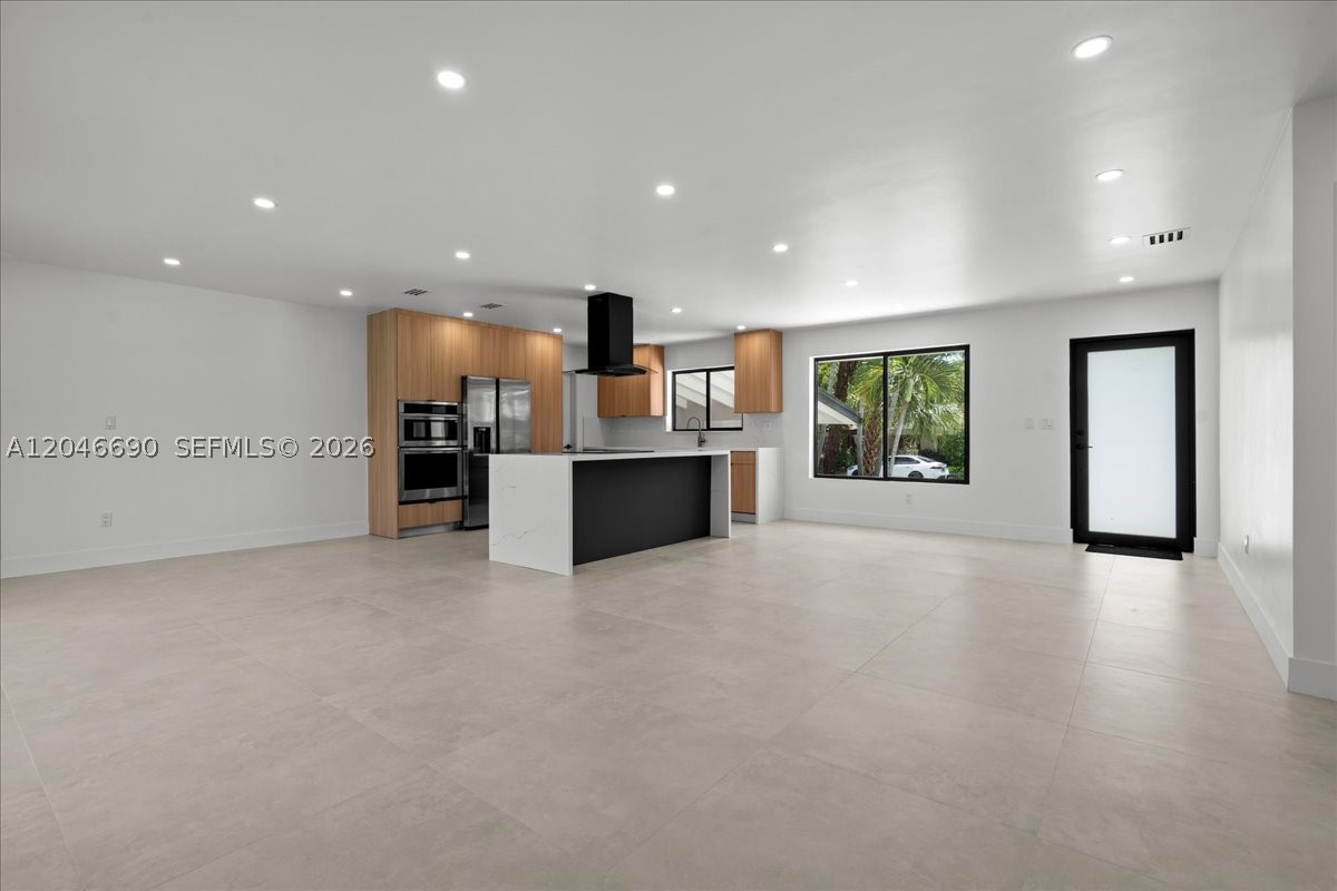 15920 SW 105th Ave, Miami FL 33157
