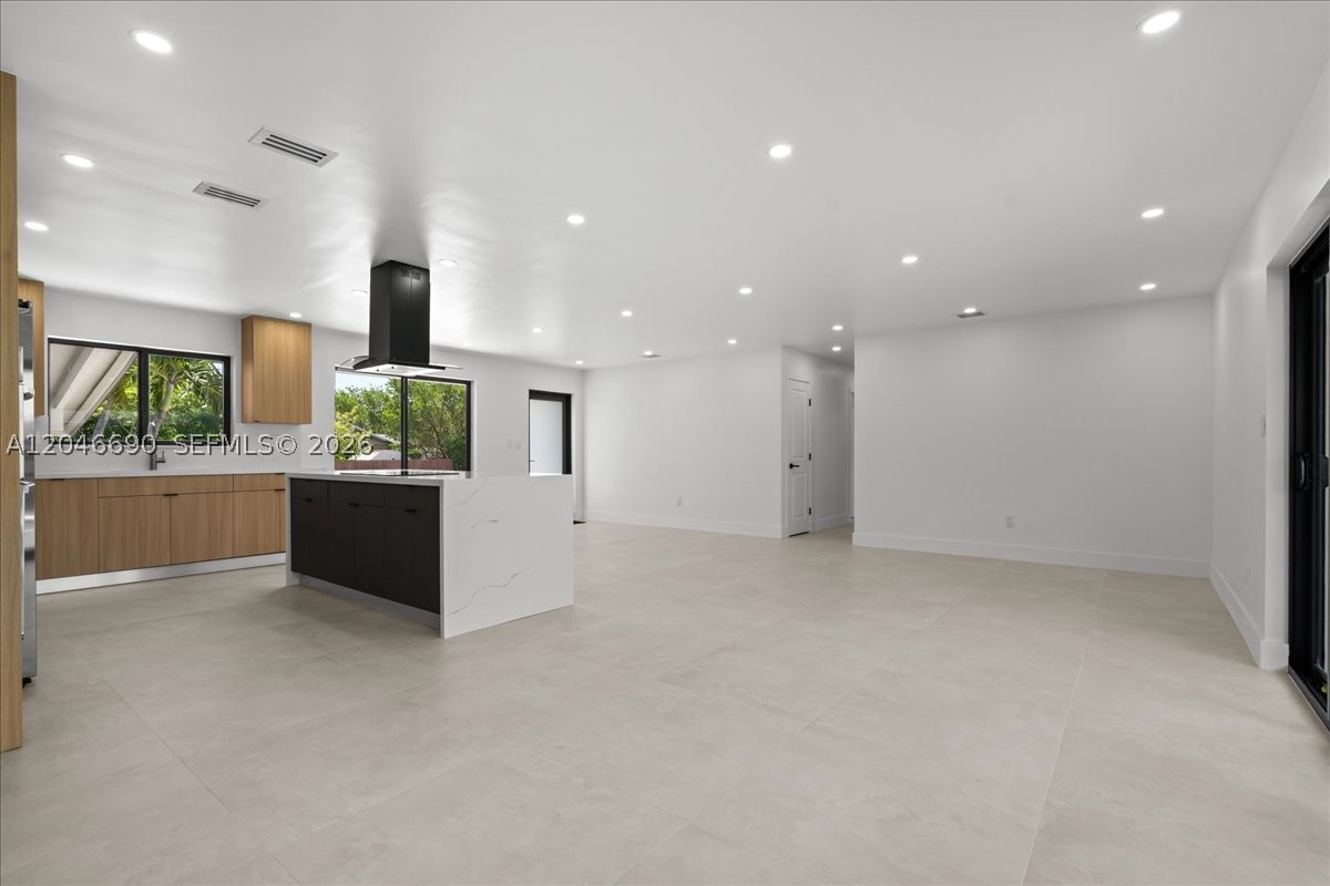15920 SW 105th Ave, Miami FL 33157
