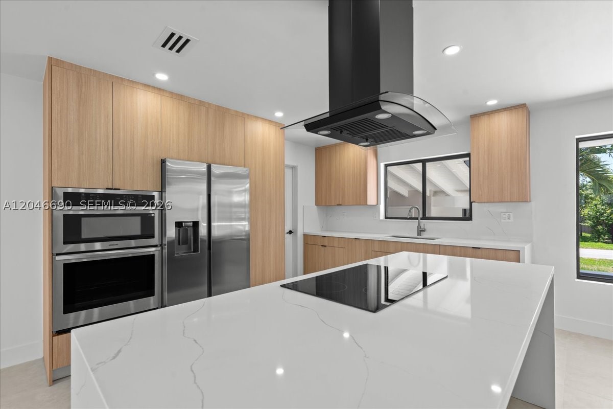 15920 SW 105th Ave, Miami FL 33157