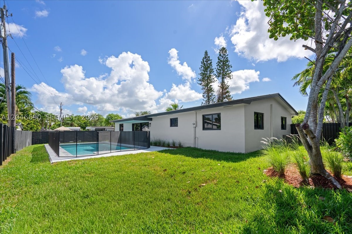 15920 SW 105th Ave, Miami FL 33157