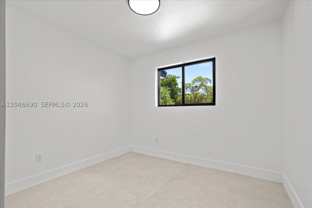 15920 SW 105th Ave, Miami FL 33157