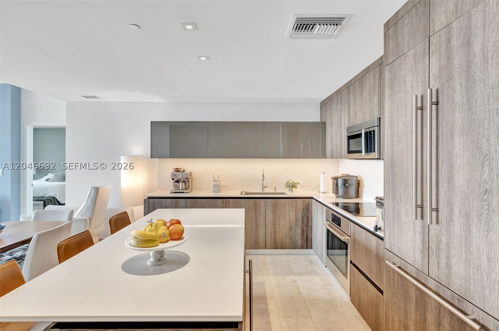 88 SW 7th St #3604, Miami FL 33130