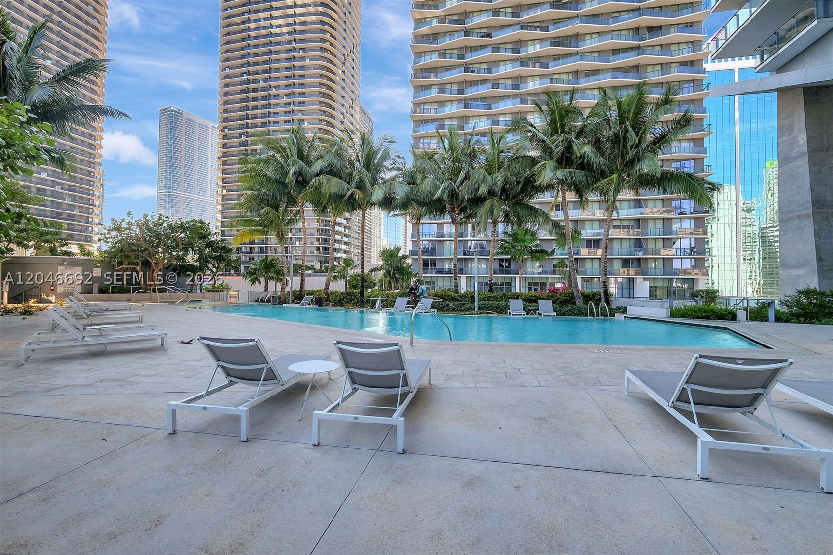 88 SW 7th St #3604, Miami FL 33130