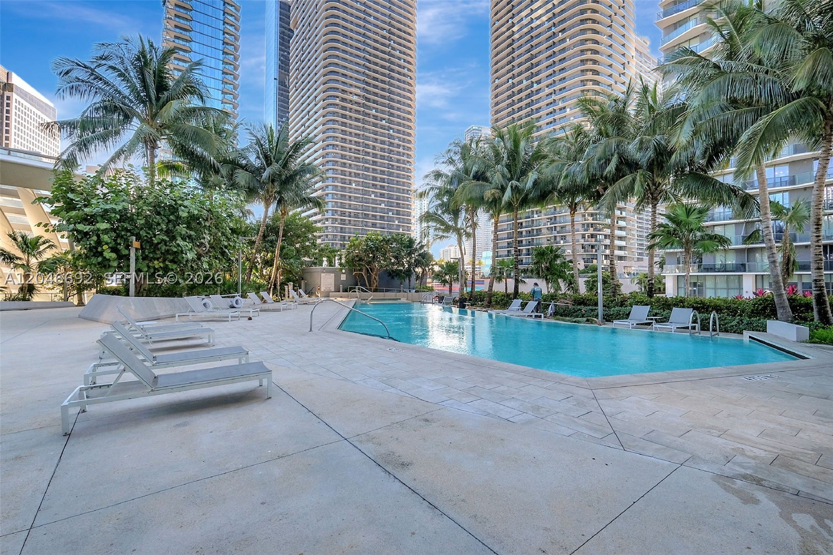 88 SW 7th St #3604, Miami FL 33130