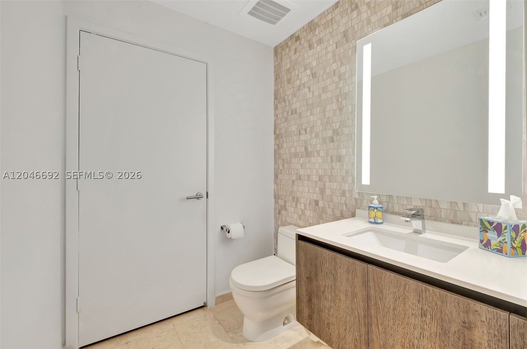 88 SW 7th St #3604, Miami FL 33130