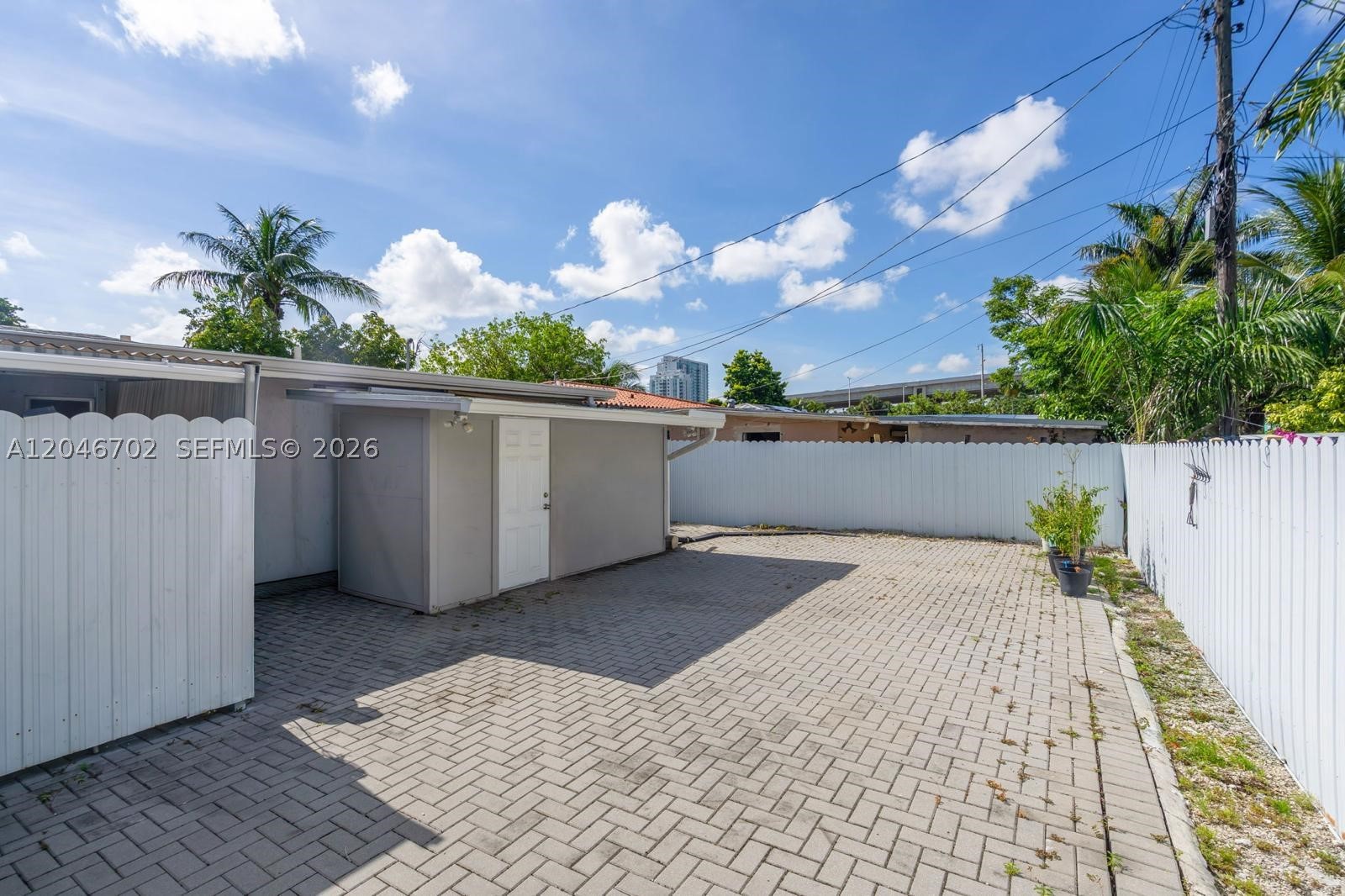 801 NW 17th Ct, Miami FL 33125