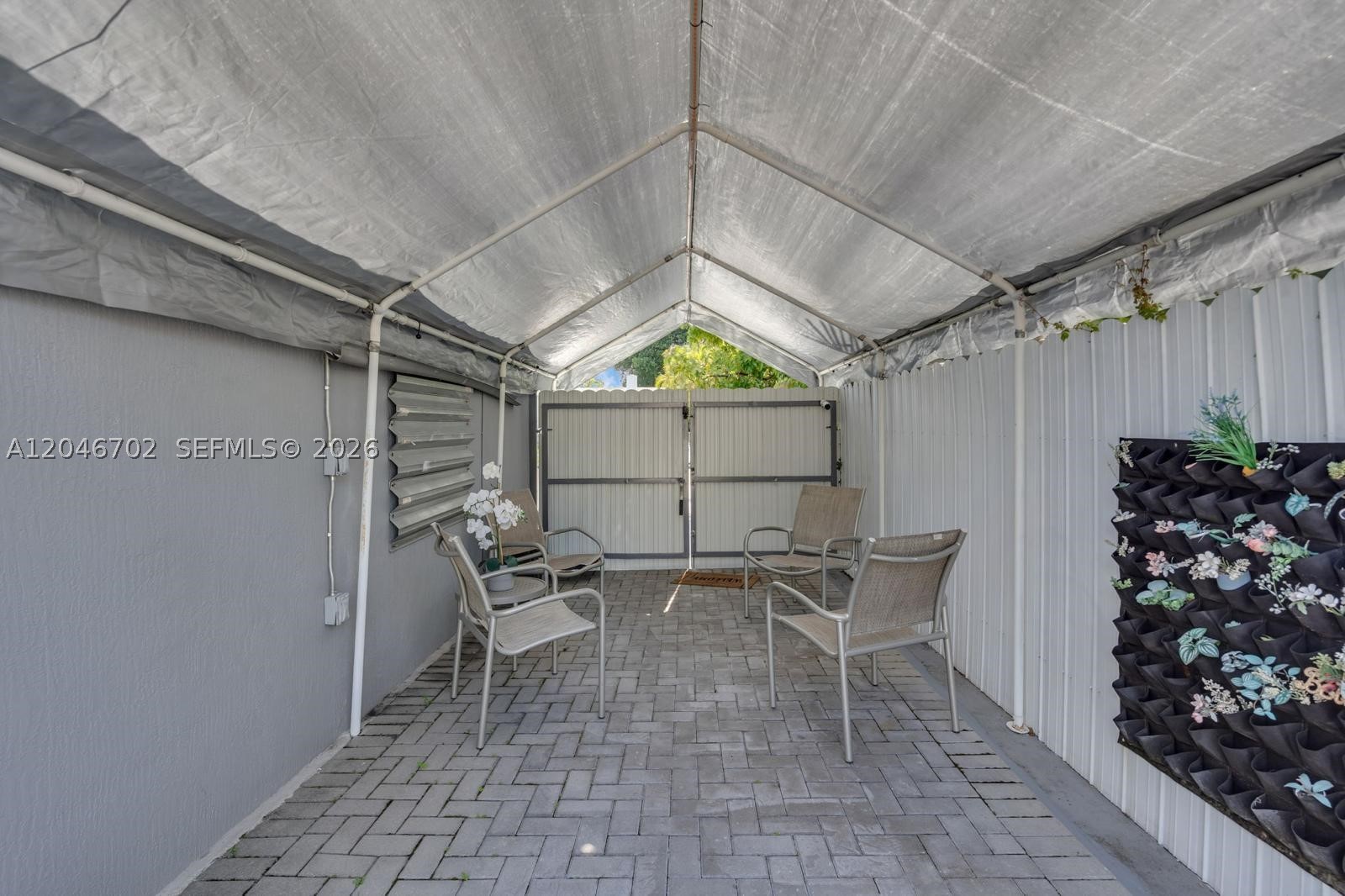 801 NW 17th Ct, Miami FL 33125