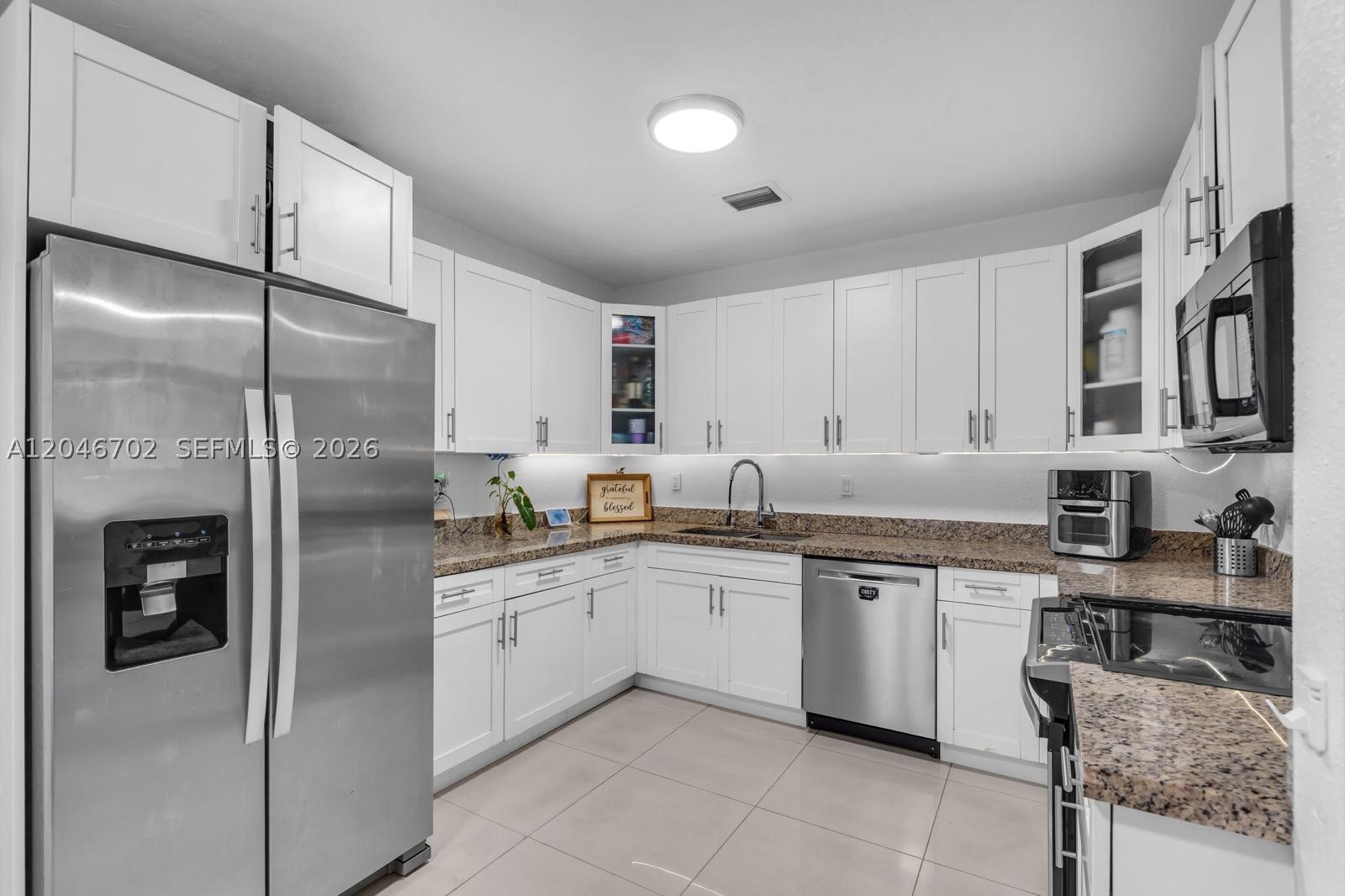801 NW 17th Ct, Miami FL 33125