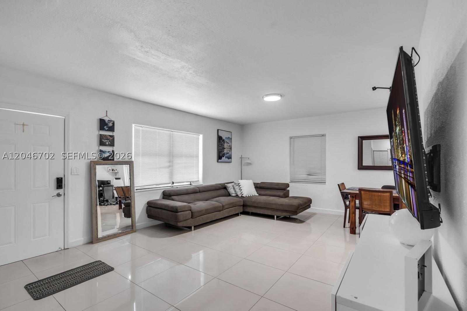 801 NW 17th Ct, Miami FL 33125