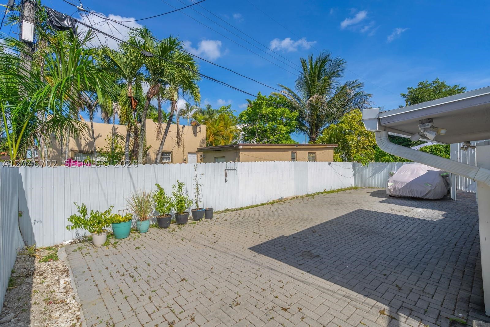 801 NW 17th Ct, Miami FL 33125