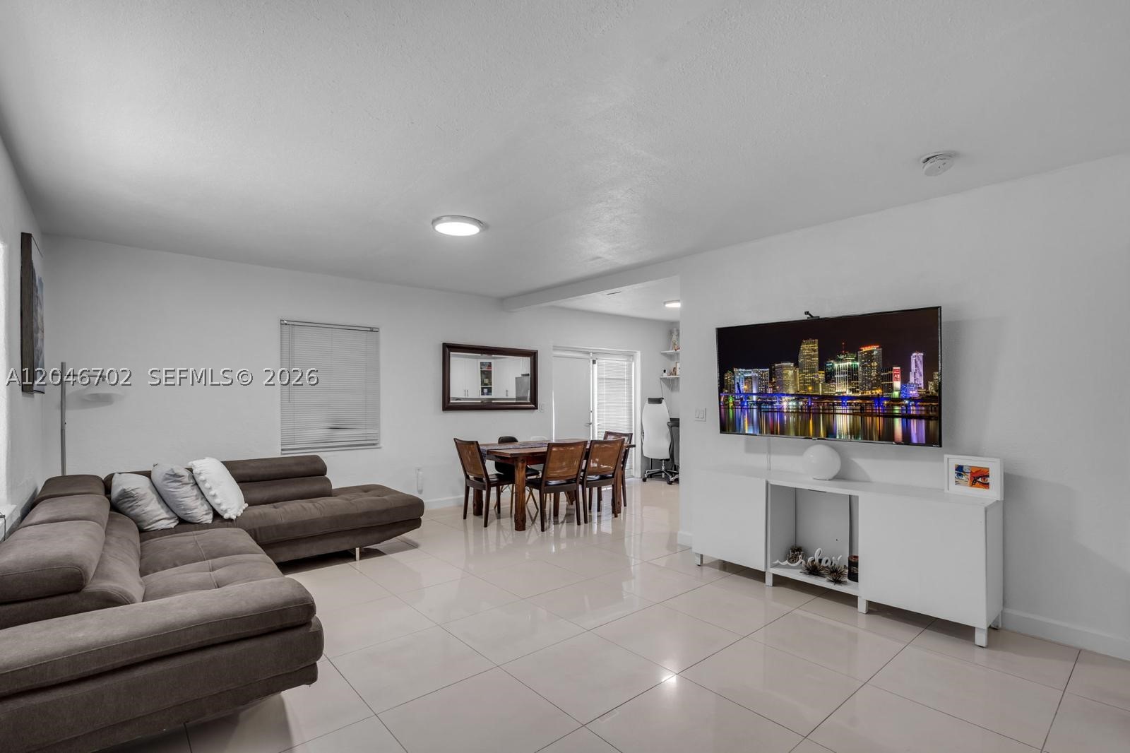 801 NW 17th Ct, Miami FL 33125
