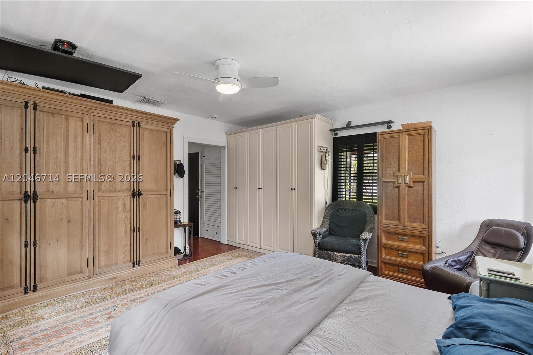 8276 E Dixie Hwy, Miami FL 33138