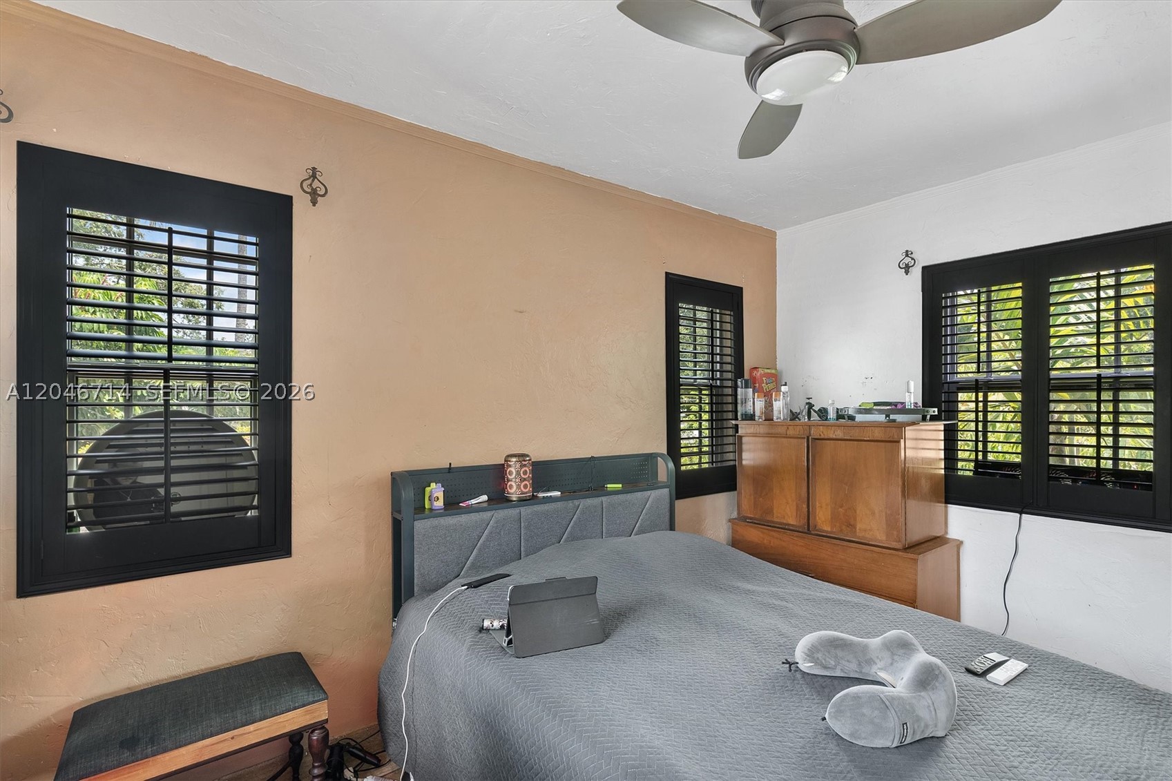 8276 E Dixie Hwy, Miami FL 33138