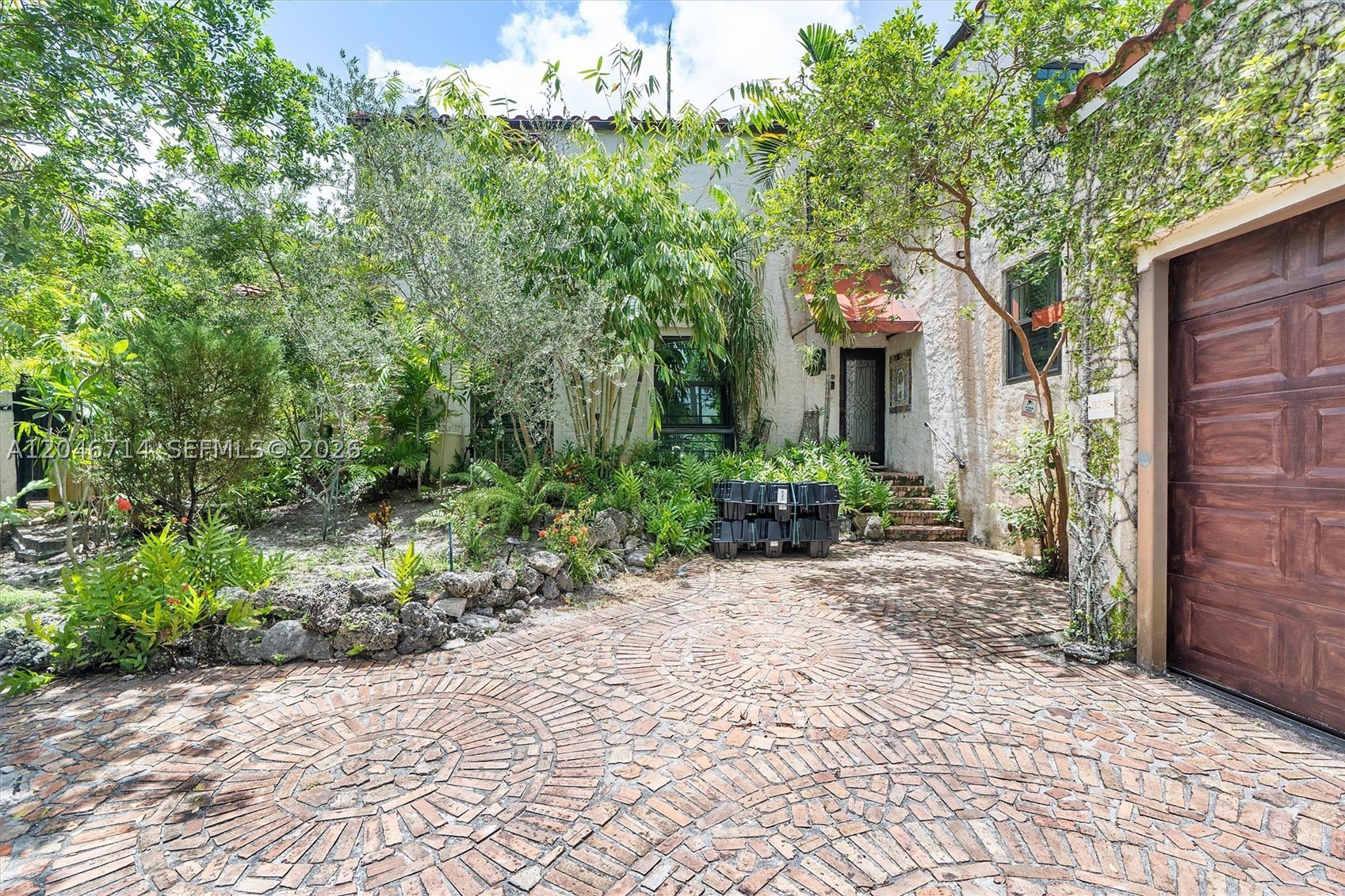 8276 E Dixie Hwy, Miami FL 33138