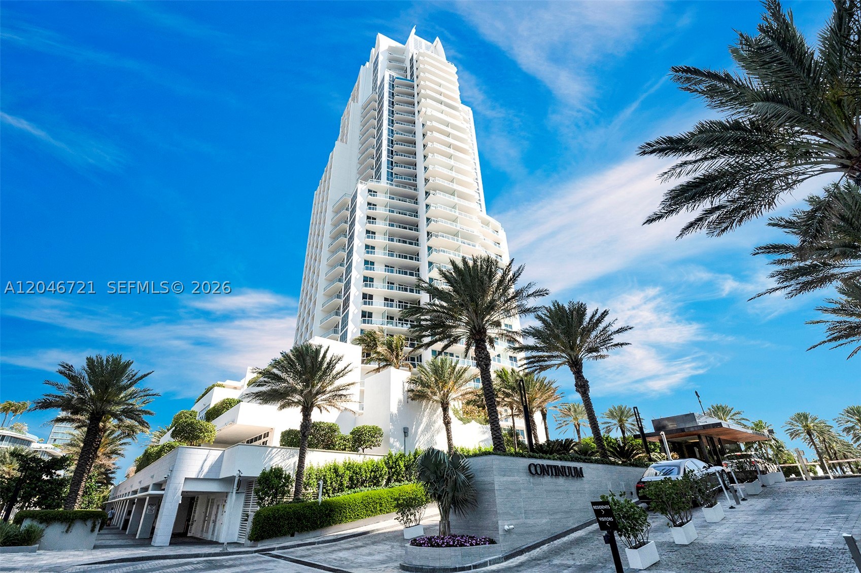 50 S Pointe Dr #2702, Miami Beach FL 33139