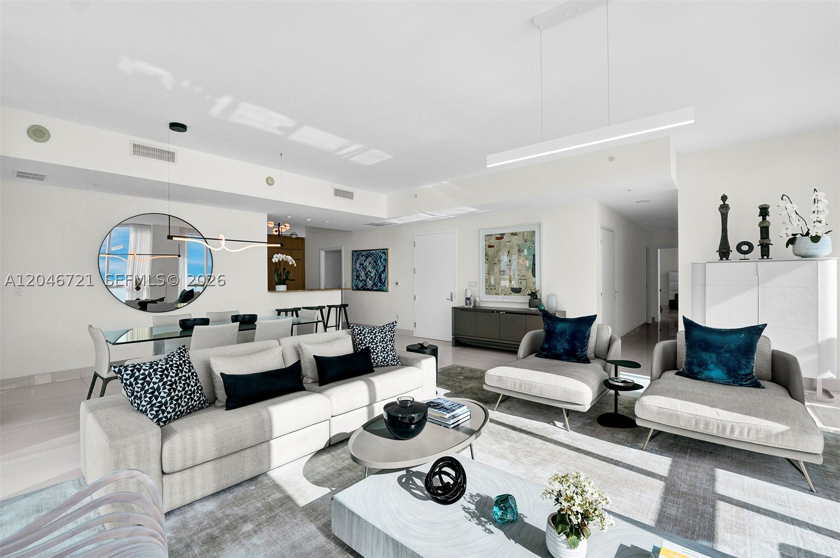 50 S Pointe Dr #2702, Miami Beach FL 33139